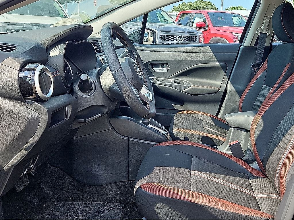 2025 Nissan Versa SR