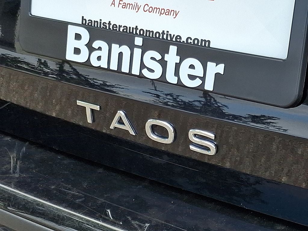 2025 Volkswagen Taos SE