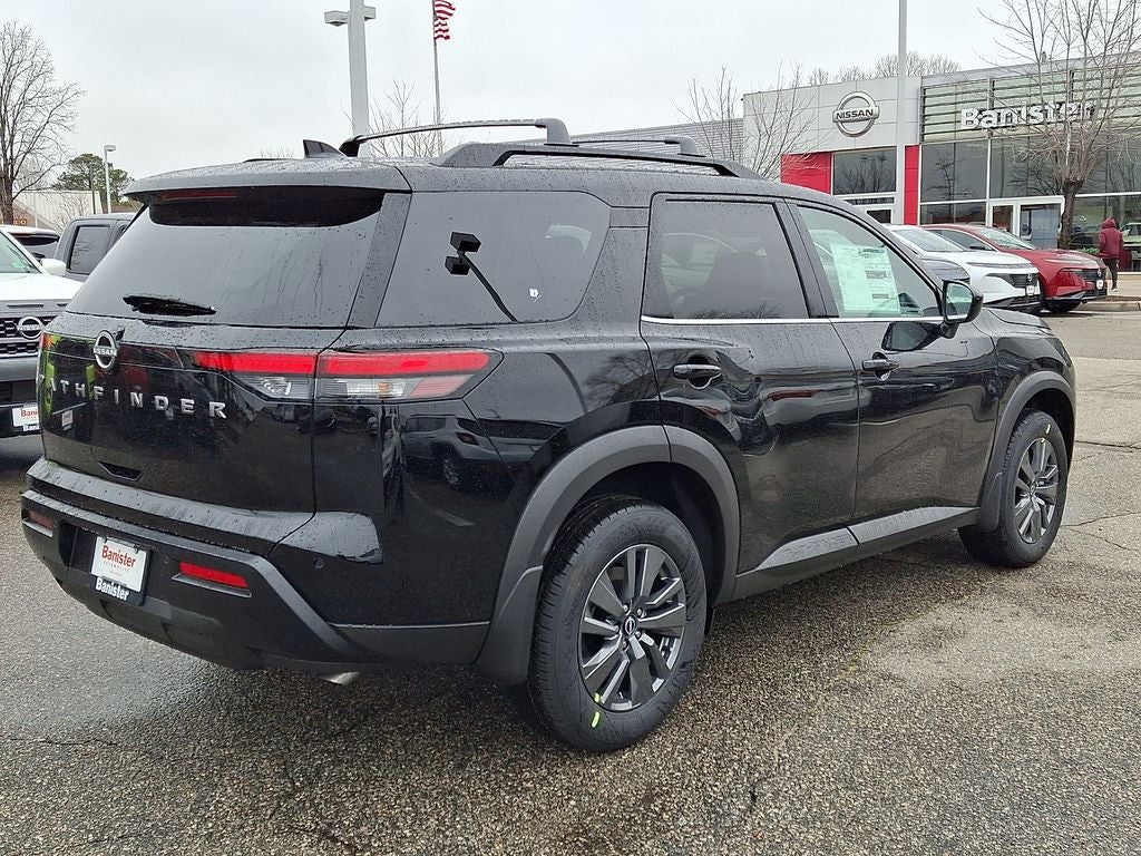 2026 Nissan Pathfinder SV