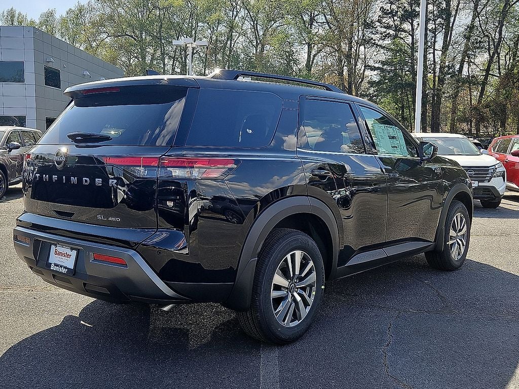2026 Nissan Pathfinder SL