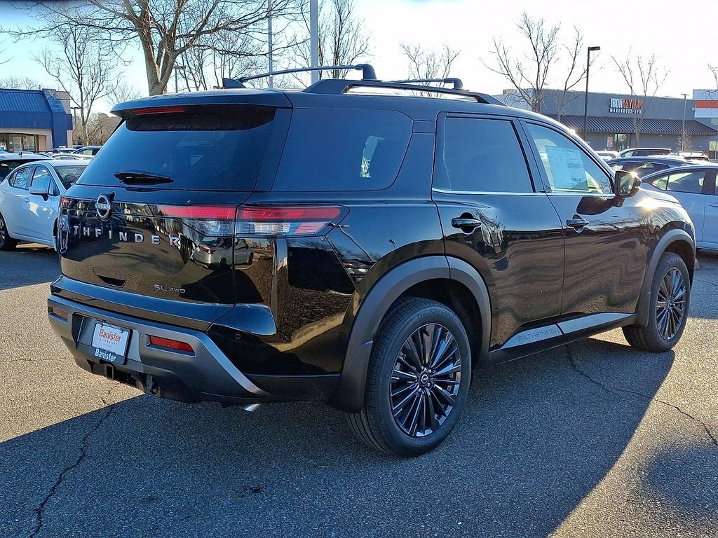 2026 Nissan Pathfinder SL