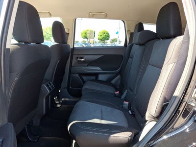 2020 Mitsubishi Outlander ES