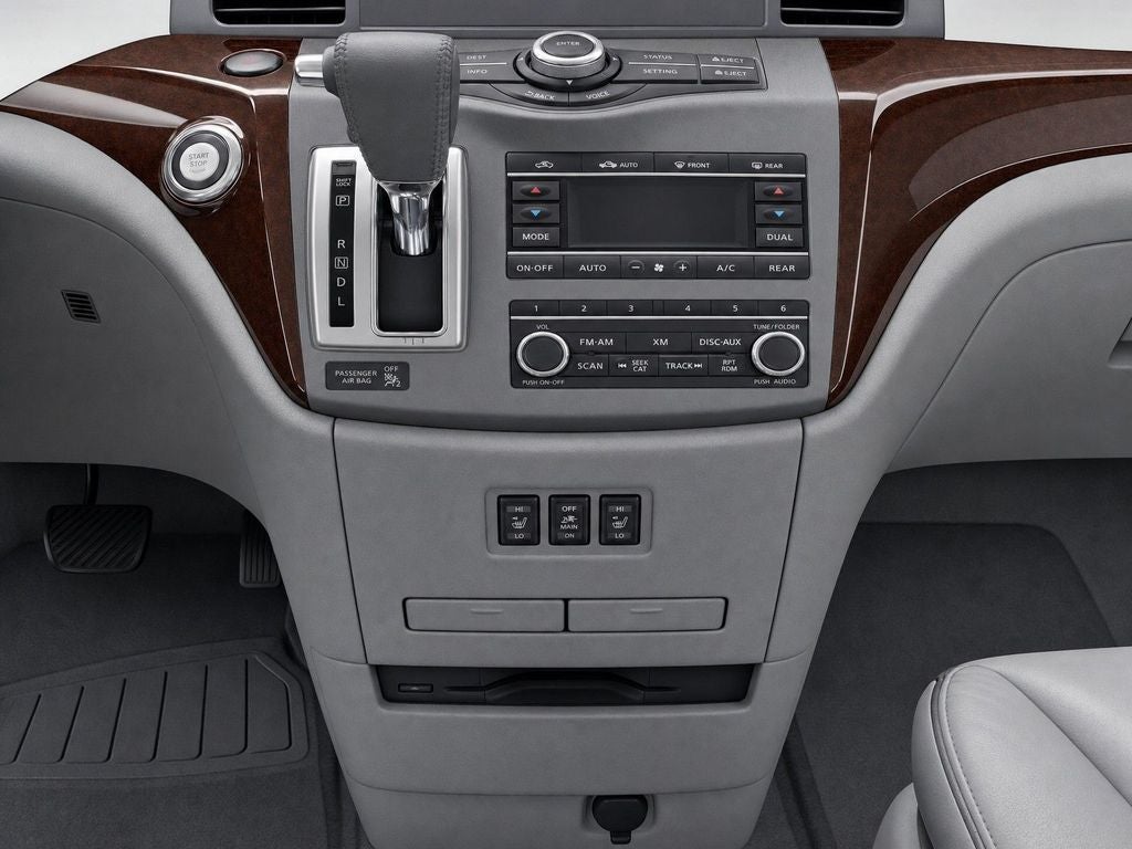2013 Nissan Quest LE