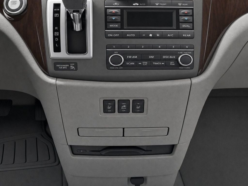 2013 Nissan Quest LE