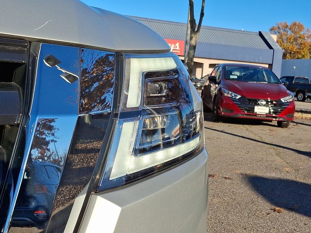 2023 Nissan Armada SV