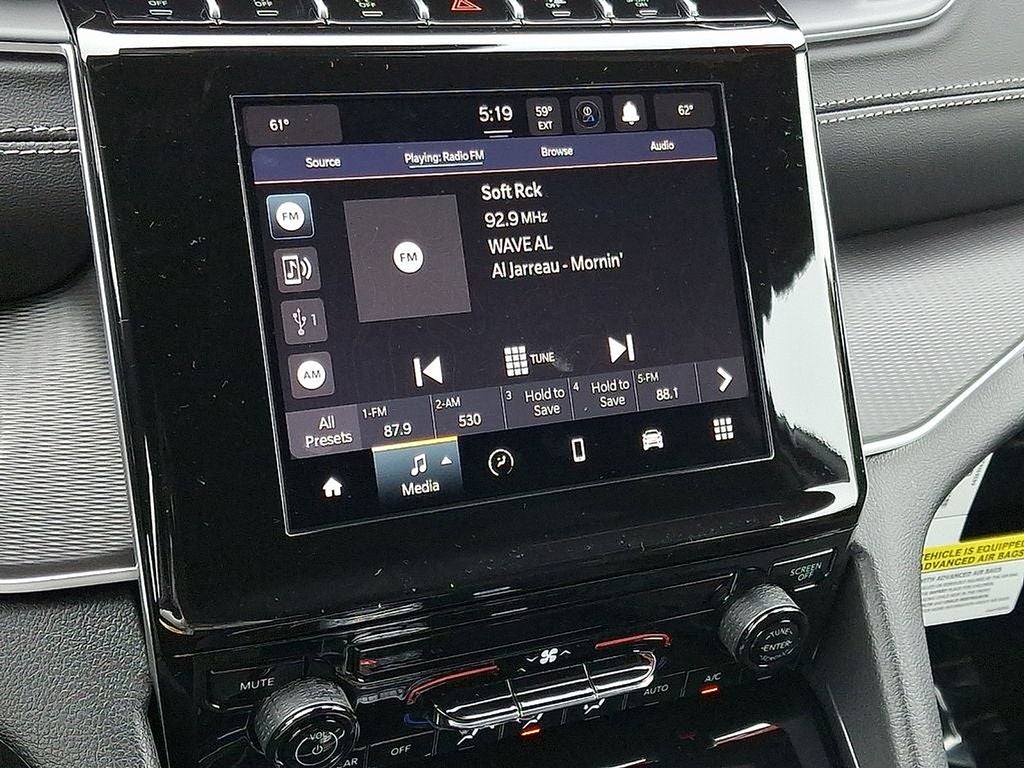 2026 Jeep Grand Cherokee Laredo 4x4