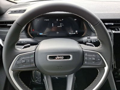 2026 Jeep Grand Cherokee Laredo 4x4