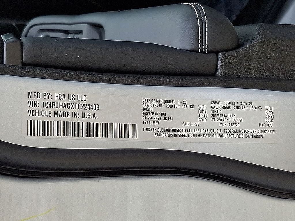 2026 Jeep Grand Cherokee Laredo 4x4