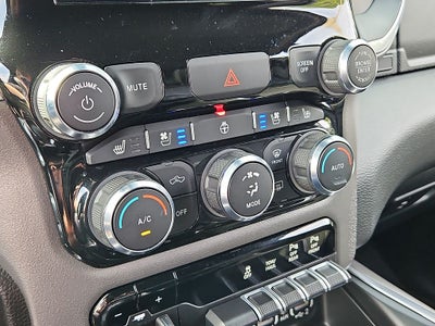 2021 RAM 1500 Laramie Crew Cab 4x4 5'7' Box
