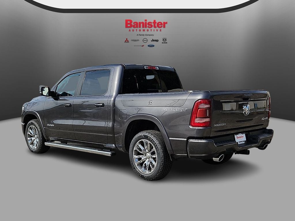 2021 RAM 1500 Laramie Crew Cab 4x4 5'7' Box