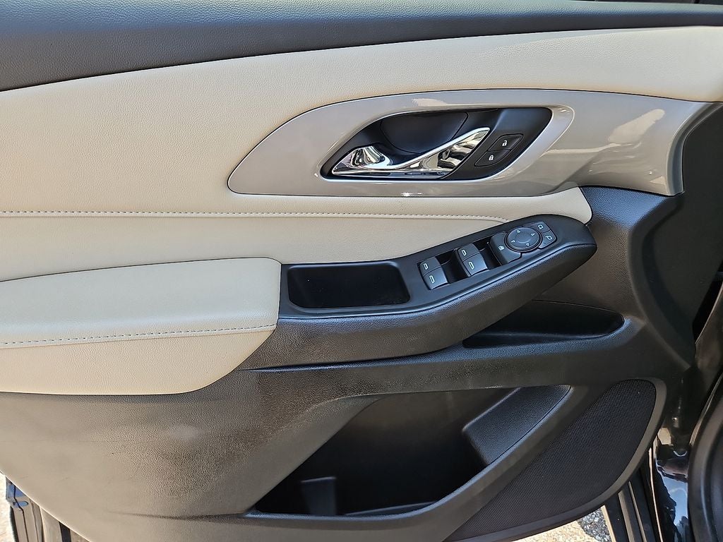 2023 Chevrolet Traverse AWD LS