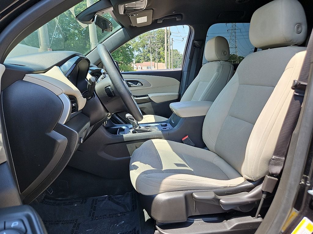 2023 Chevrolet Traverse AWD LS