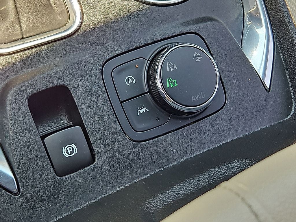 2023 Chevrolet Traverse AWD LS