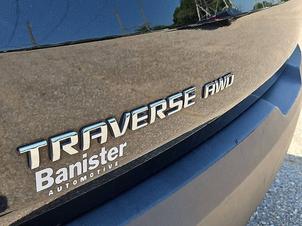 2023 Chevrolet Traverse AWD LS