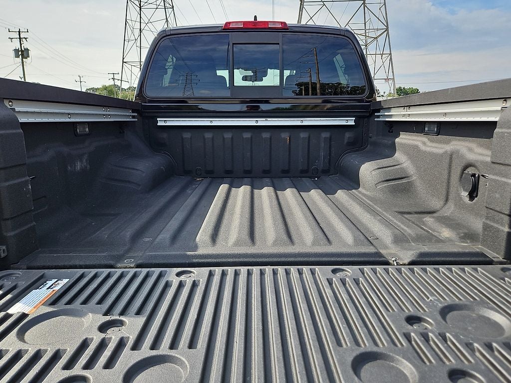 2022 Nissan Frontier Crew Cab SV 4x4