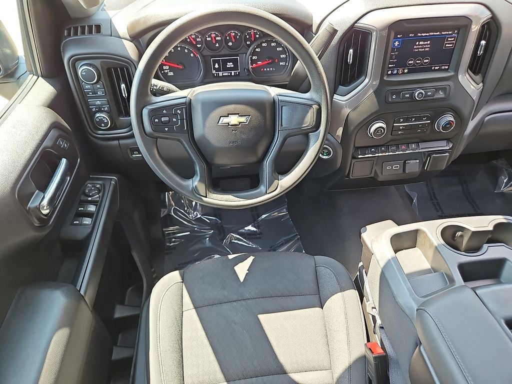 2023 Chevrolet Silverado 1500 4WD Crew Cab Short Bed Custom