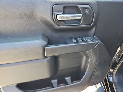 2023 Chevrolet Silverado 1500 4WD Crew Cab Short Bed Custom