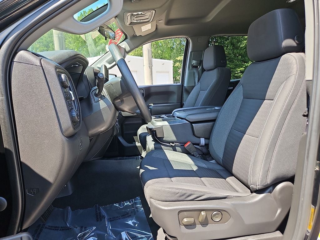 2023 Chevrolet Silverado 1500 4WD Crew Cab Short Bed Custom