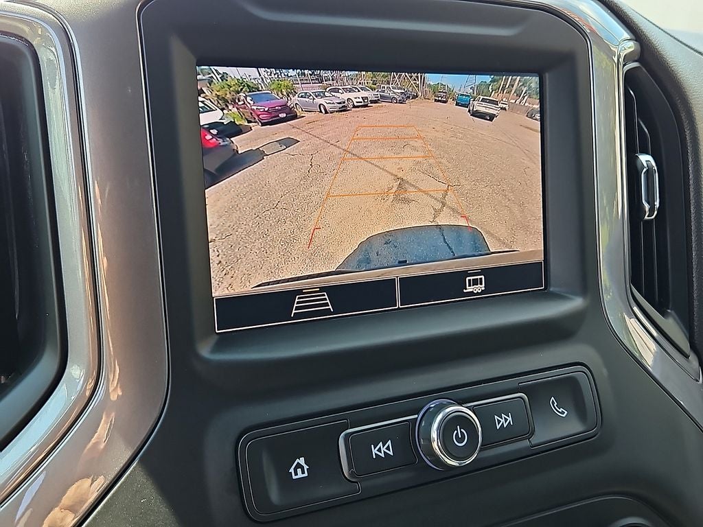 2023 Chevrolet Silverado 1500 4WD Crew Cab Short Bed Custom