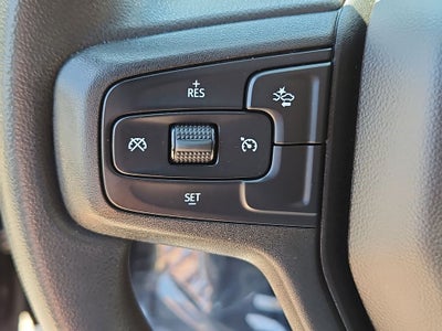 2023 Chevrolet Silverado 1500 4WD Crew Cab Short Bed Custom