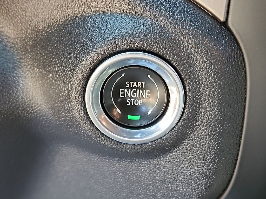 2023 Chevrolet Silverado 1500 4WD Crew Cab Short Bed Custom