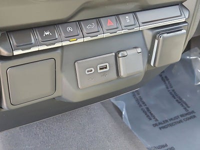 2023 Chevrolet Silverado 1500 4WD Crew Cab Short Bed Custom