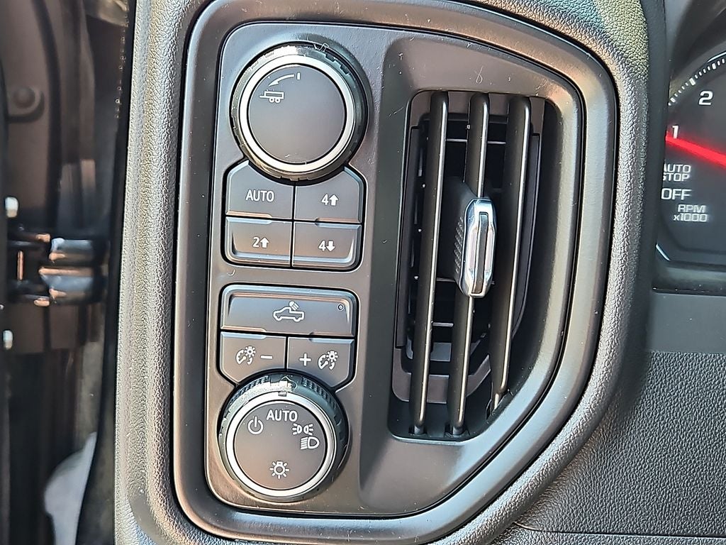 2022 Chevrolet Silverado 1500 4WD Crew Cab Short Bed Custom Trail Boss