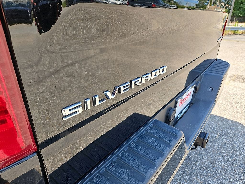 2022 Chevrolet Silverado 1500 4WD Crew Cab Short Bed Custom Trail Boss