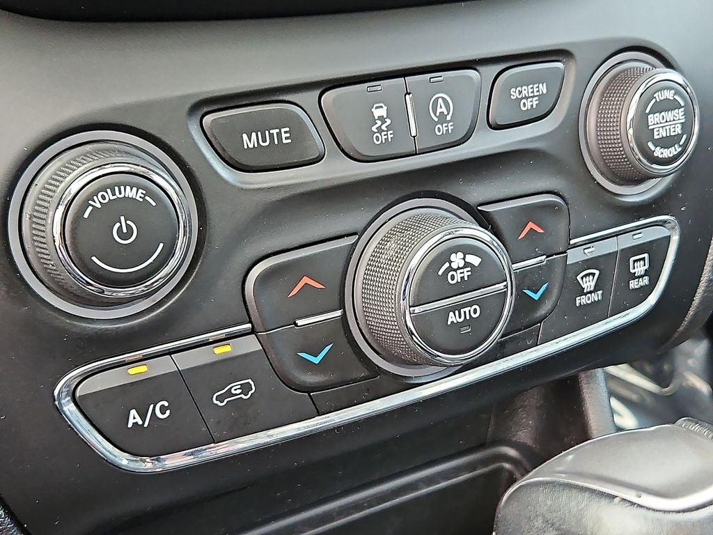 2022 Jeep Cherokee Latitude Lux