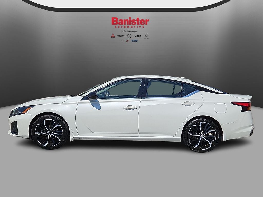 2023 Nissan Altima 2.5 SR