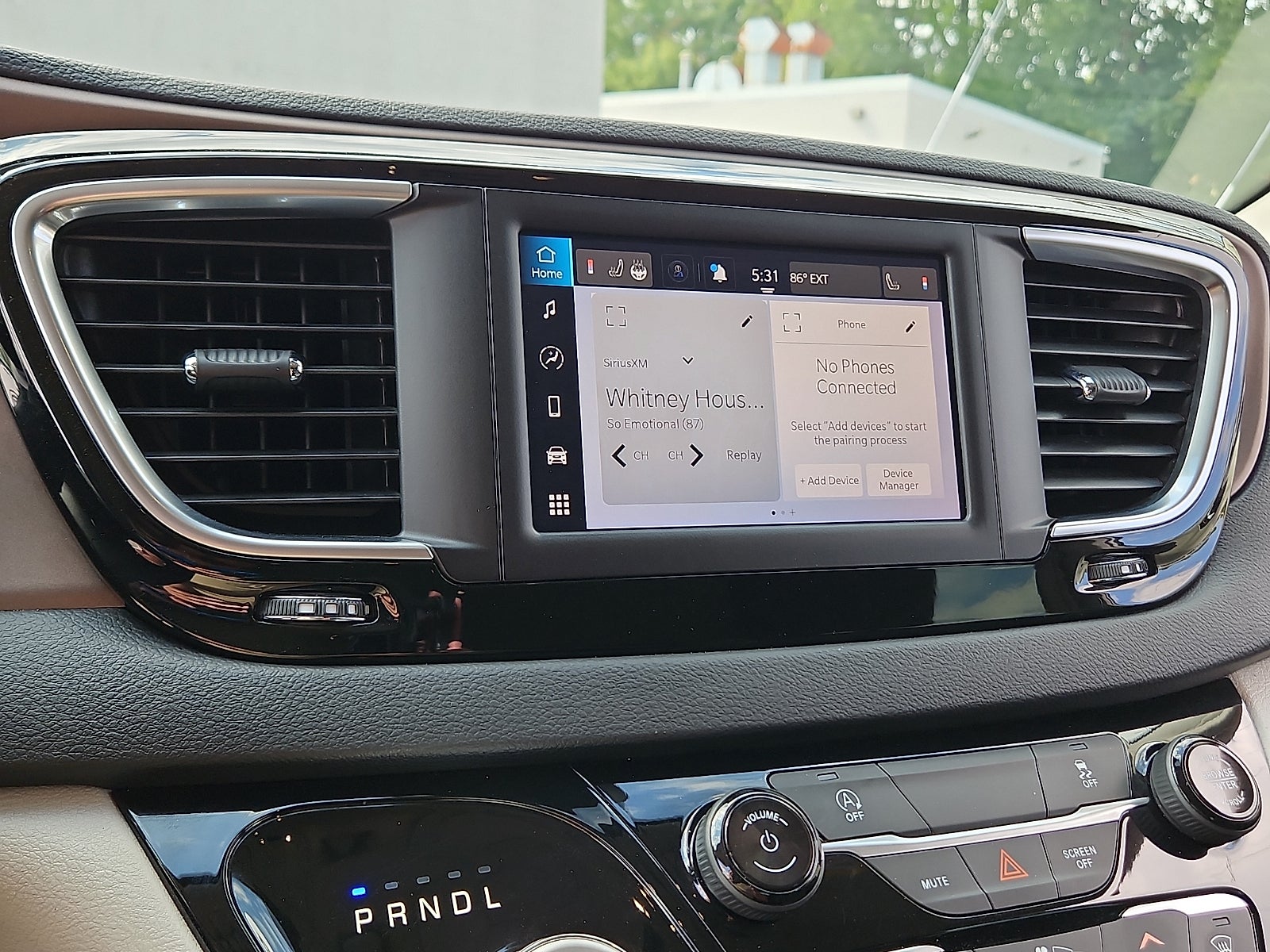 2023 Chrysler Voyager LX