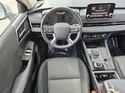 2022 Mitsubishi Outlander ES