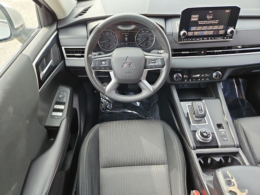 2022 Mitsubishi Outlander ES