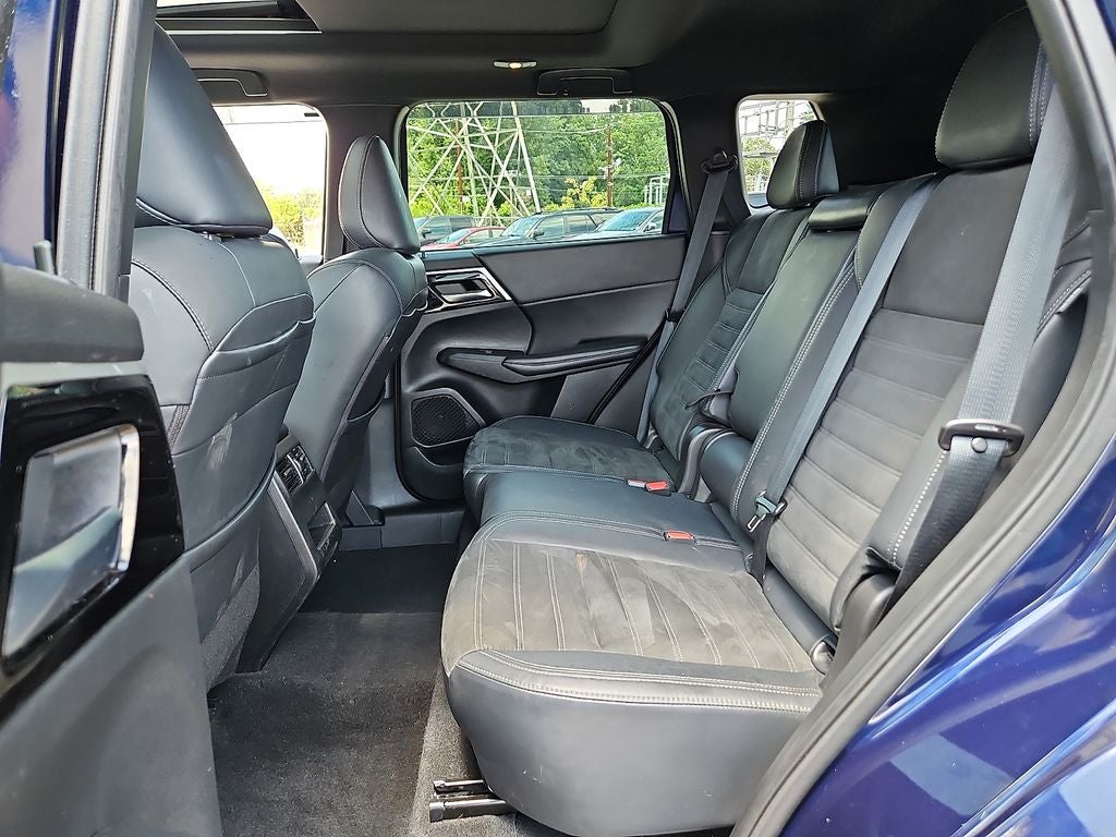 2022 Mitsubishi Outlander Black Edition