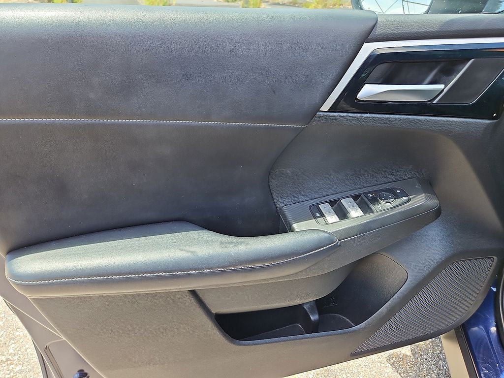 2022 Mitsubishi Outlander Black Edition
