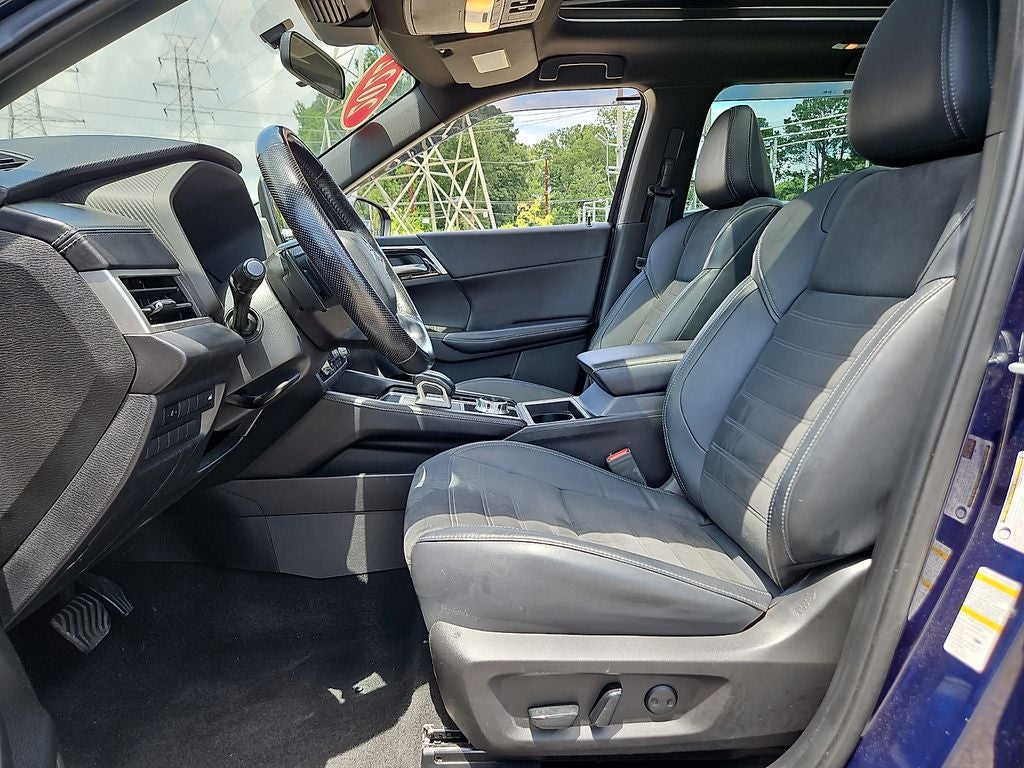 2022 Mitsubishi Outlander Black Edition